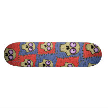 Lustige coole Schädel auf Flecken-Cartoon Skateboa Skateboard Deck