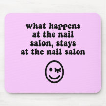 Lustiger Nagelsalon Mousepad
