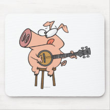 lustiges Schwein, das einen Banjo-Cartooncharakter Mauspads