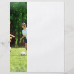 Mädchen, die Fußball spielen Individuelle Flyer