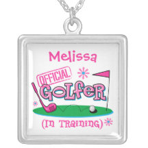 Mädchen-Golfspieler, wenn personalisierte Halskett
