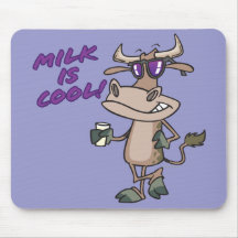 Milch ist cooler lustiger niedlicher Kuh-Cartoon Mauspad