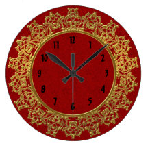 Mit Filigran geschmückte Wanduhr