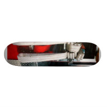 Nahaufnahme der Feuerlöschschläuche Skateboard Deck