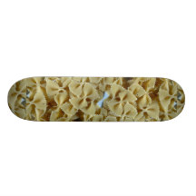 Nahaufnahme von BogenKrawatte Teigwaren-Muscheln F Skateboarddeck