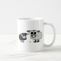 Niedliche kleine schwarze Schafe und BigGray Schaf Kaffee Tassen