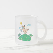 niedliche Kuh auf Gipfel Kaffeetassen