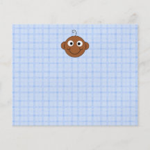 Niedlicher Baby-Junge. Blauer Karo-Hintergrund Personalisierte Flyer