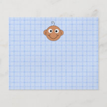 Niedlicher Baby-Junge. Blauer Karo-Hintergrund Flyerdesign