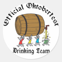 Offizielles Oktoberfest trinkendes Team Runder Sticker