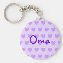 Oma in Lila Schlüsselbänder
