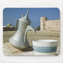 Oman, Dhofar Region, Mirbat. Großer WasserCarafe Mousepads