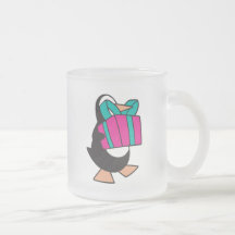 Pinguin mit Geschenk Tee Haferl