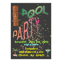 Pool-Party laden mit tiki Getränk und Palme ein Ankündigungskarten