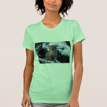 Puma-junges Junges im schneebedeckten Baum Shirts