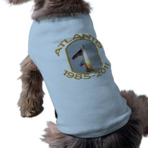 Raumfähre-Atlantis-Schluss heben Foto weg Hund T Shirts
