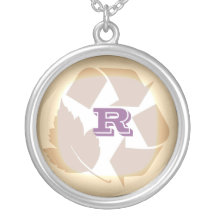 Recyceln Sie ringsum goldene Beige der Halskette