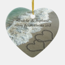 Romantische Herzen auf der Strand-Weihnachtsverzie Ornamente