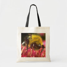 Rosa Honigbiene auf Blumen einer Burdock-Blume Leinentaschen
