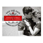 Rote grafische Briefmarken-Save the Date Postkarte