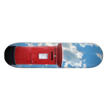 Roter britischer Postenkasten Skate Board