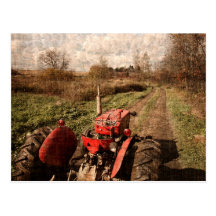 roter Traktor - ländliche Landschaftspostkarte