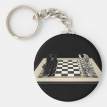 Schachbrett mit Schach-Stücken: Keychain Schlüsselanhänger