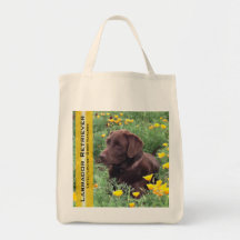 Schokoladen-Labrador im Kalifornien-Mohnblumen-Fle Tasche
