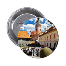 Schön gemalter Turm in Cesky Krumlov Stadt Anstecknadel