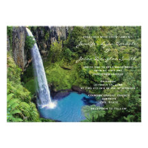 Schöner Wasserfall-Hochzeits-Einladungen im Freien