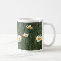 Schönheit in den Unkräutern Tee Tasse