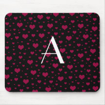 Schwarze rosa Herzen des Monogramms Mauspad