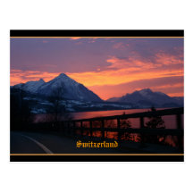 Sonnenuntergang über See Thun nahe Interlaken die  Postkarten