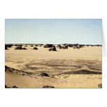 Surreale Formen im Sandstein mit Land Rover, Alger Grußkarte
