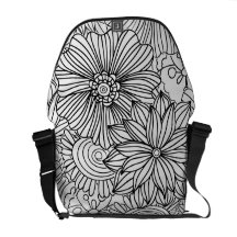 <TBA WINNER>Blumen in Schwarzweiss Kuriertaschen