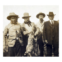 Teddy Roosevelt-Wolf Hunting, 1905 poster