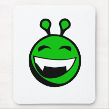 Toothy Grinsen des grünen alien Mousepad