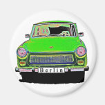 Trabant-Auto im Grün, Berlin Kühlschrankmagnete