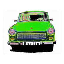 Trabant-Auto im Grün, Berlin Postkarte