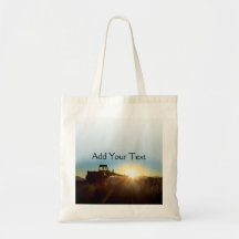 Traktor an der Sonnenaufgang-Taschen-Tasche