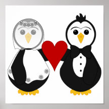 Verheiratete Penguins, die ein Herz halten Plakat