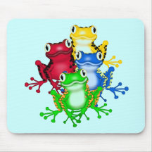 Vier Frosch-T-Shirts und Geschenke Mauspads