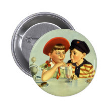 Vintage Kinder, Junge und Mädchen, die eine Erschü Buttons