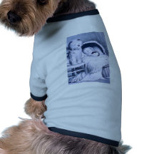 Vintage Lithographie mit Baby und Haustier Hunde T Shirts
