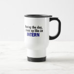 Während des Tages kleide ich oben wie ein Internie Tasse