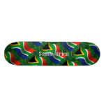 Wellenartig bewegende Flagge Südafrikas Individuelle Skateboarddecks