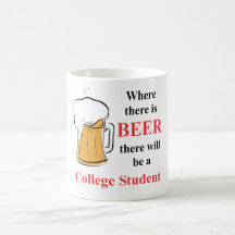 Wo es Bier - Student gibt Teetasse