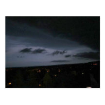 Wolke über der Stadt bei Nacht Postkarte
