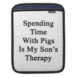Zeit mit Schweinen zu verbringen ist die Therapie  iPad Sleeves