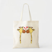 Zwei Giraffen mit roten Liebe-Herzen. Cartoon Tragetaschen